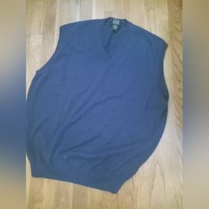 Joseph A Banks sweater vest